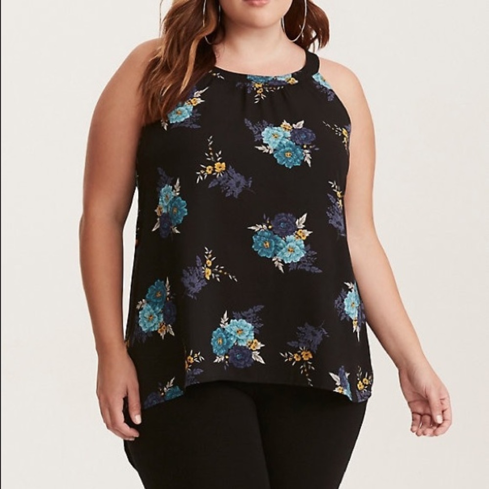 Torrid black floral tank 💐